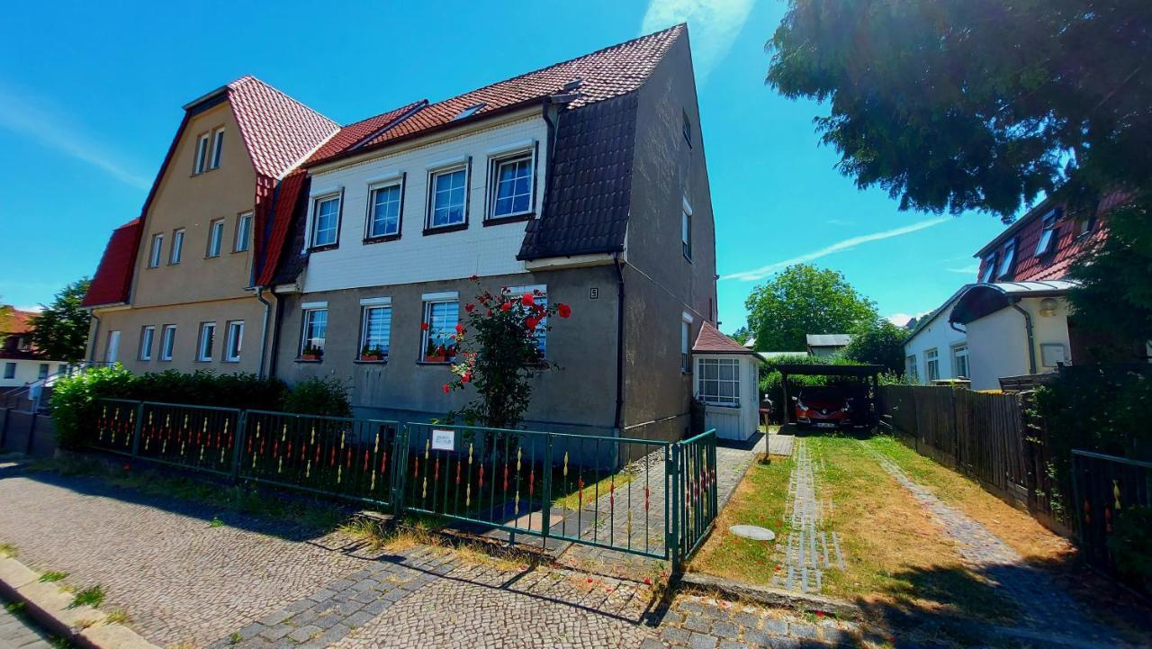 Apartment Rummy's Mit Garten *