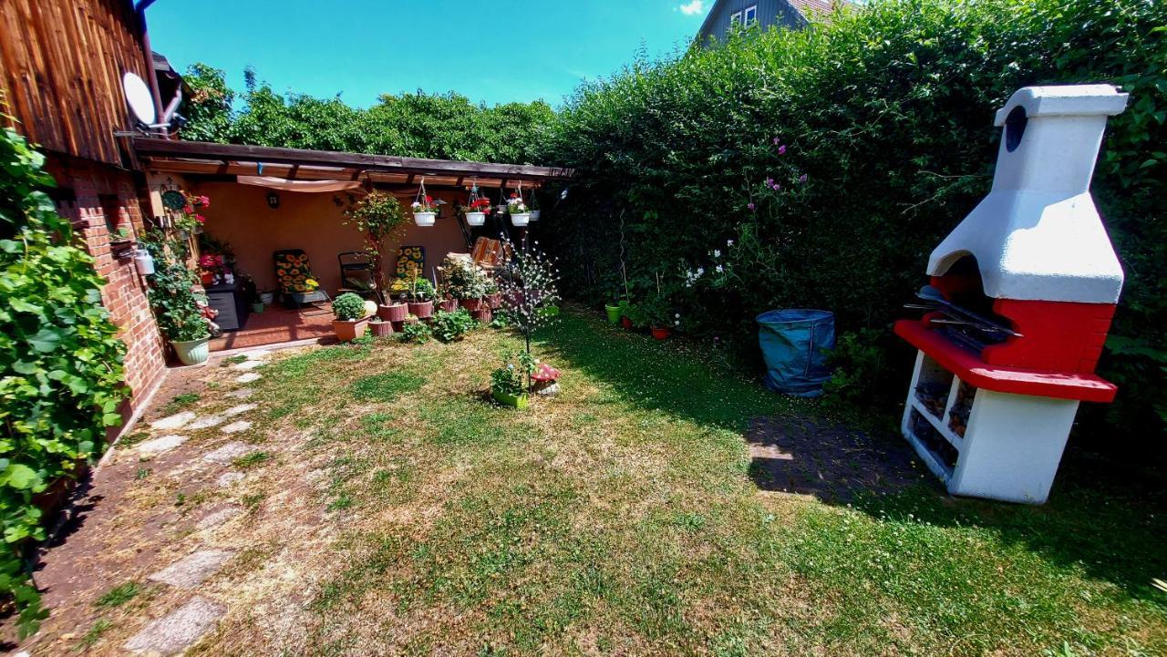 Apartment Rummy's Mit Garten